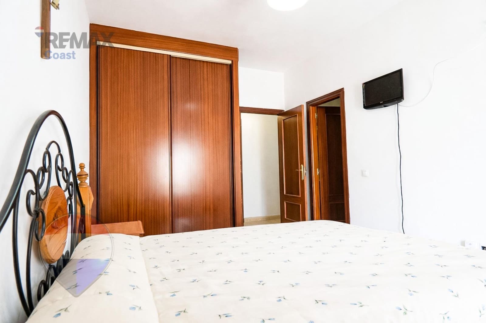 3 bedroom Flat for sale in Cartama with garage - € 288,000 (Ref: 9619441)