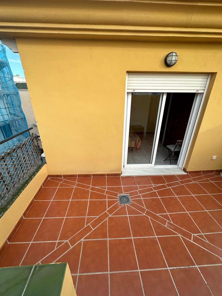 2 soveværelse Penthouse til leje i Malaga by - € 1.250 (Ref: 9625856)