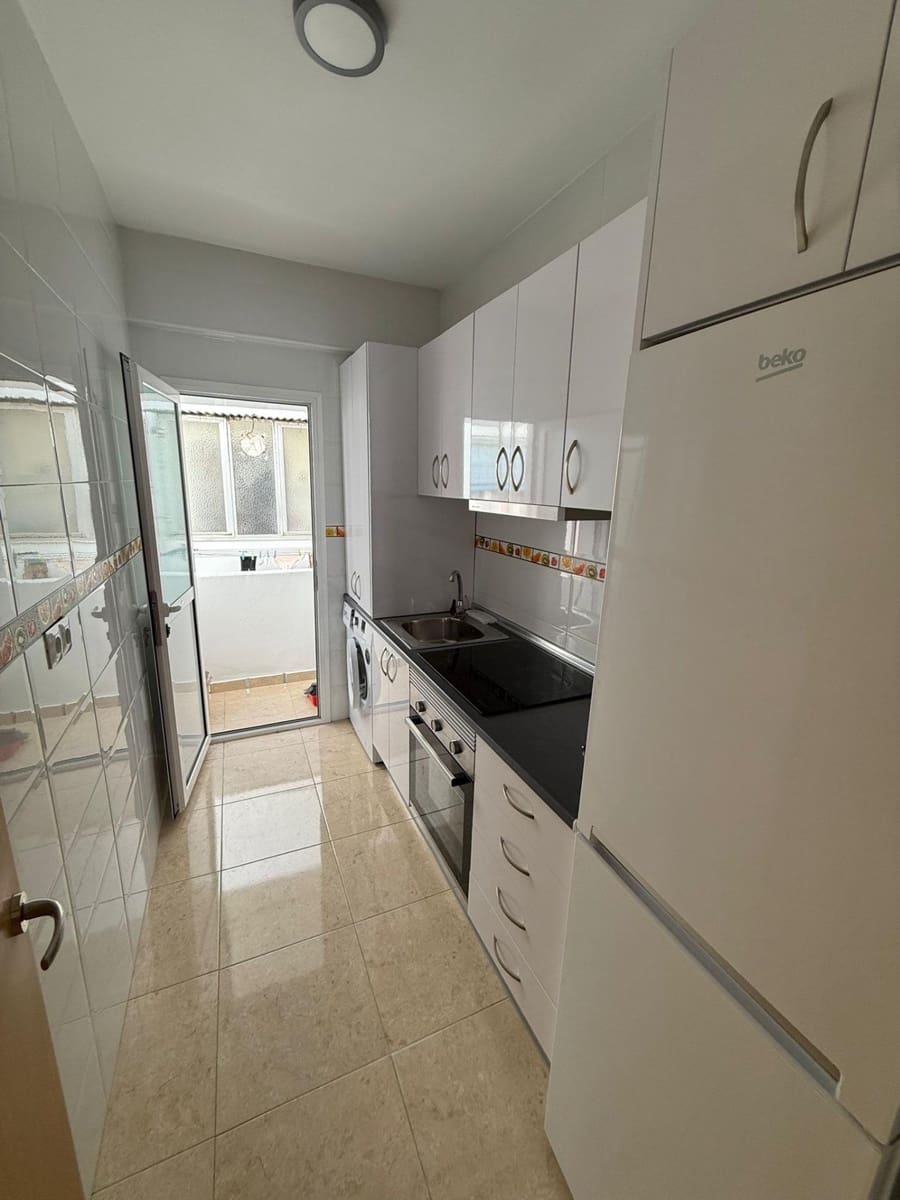 3 makuuhuone Asunto vuokrattavana paikassa Malaga kaupunki - 1 200 € (Ref: 9627739)