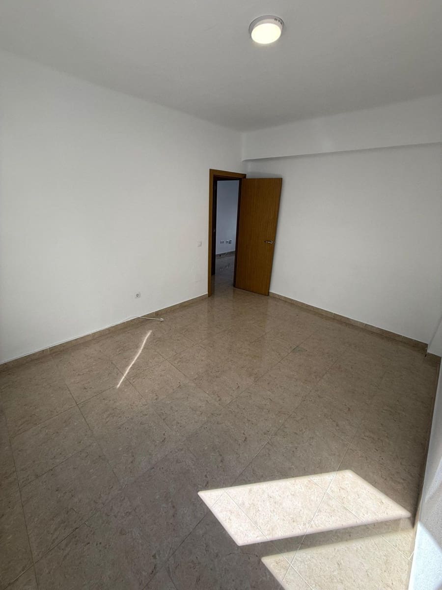 3 makuuhuone Asunto vuokrattavana paikassa Malaga kaupunki - 1 200 € (Ref: 9627739)