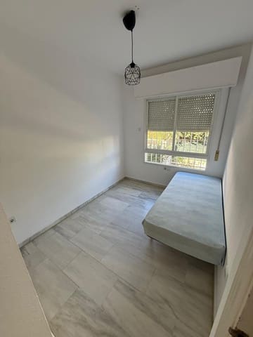 6 makuuhuone Rivitalo vuokrattavana paikassa Pedregalejo, Málaga kaupunki mukana uima-altaan 
autotalli - 2 000 € (Ref: 9627740)