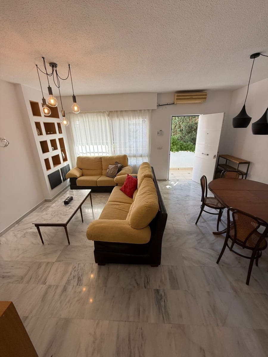 6 makuuhuone Rivitalo vuokrattavana paikassa Malaga kaupunki mukana uima-altaan 
autotalli - 2 000 € (Ref: 9627740)