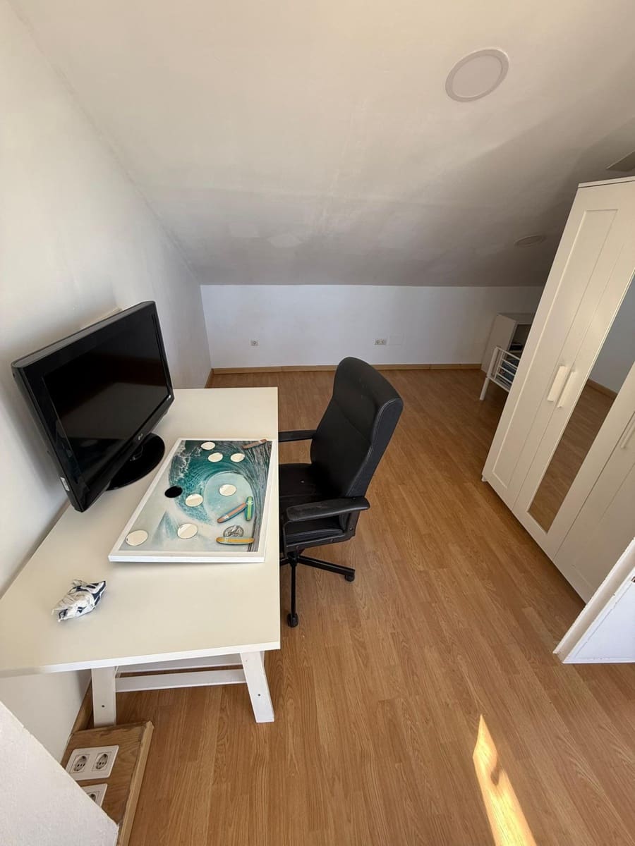 6 makuuhuone Rivitalo vuokrattavana paikassa Malaga kaupunki mukana uima-altaan 
autotalli - 2 000 € (Ref: 9627740)