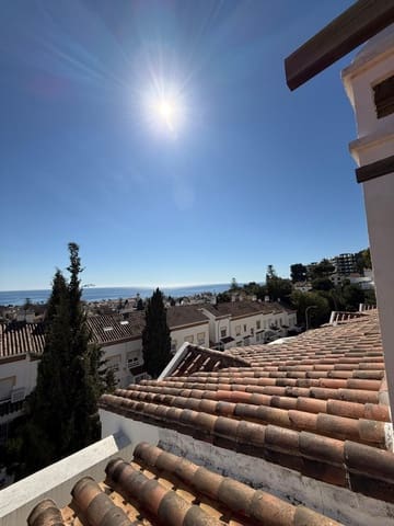 6 makuuhuone Rivitalo vuokrattavana paikassa Pedregalejo, Málaga kaupunki mukana uima-altaan 
autotalli - 2 000 € (Ref: 9627740)