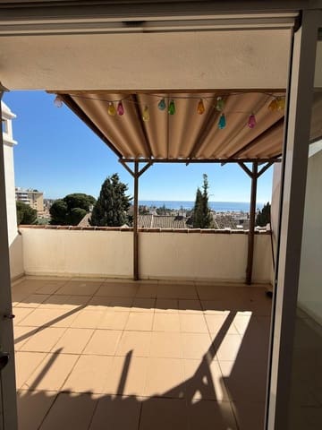 6 makuuhuone Rivitalo vuokrattavana paikassa Pedregalejo, Málaga kaupunki mukana uima-altaan 
autotalli - 2 000 € (Ref: 9627740)