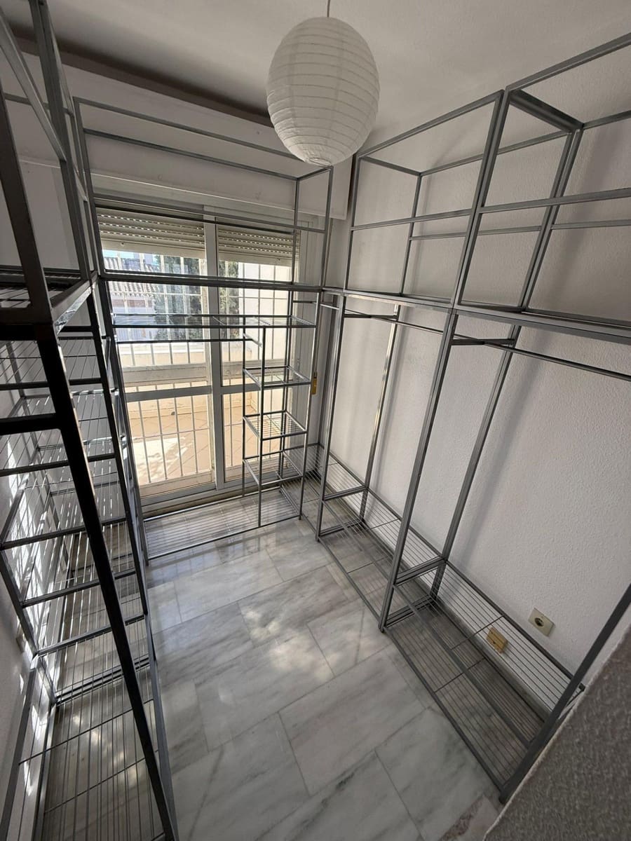 6 makuuhuone Rivitalo vuokrattavana paikassa Malaga kaupunki mukana uima-altaan 
autotalli - 2 000 € (Ref: 9627740)