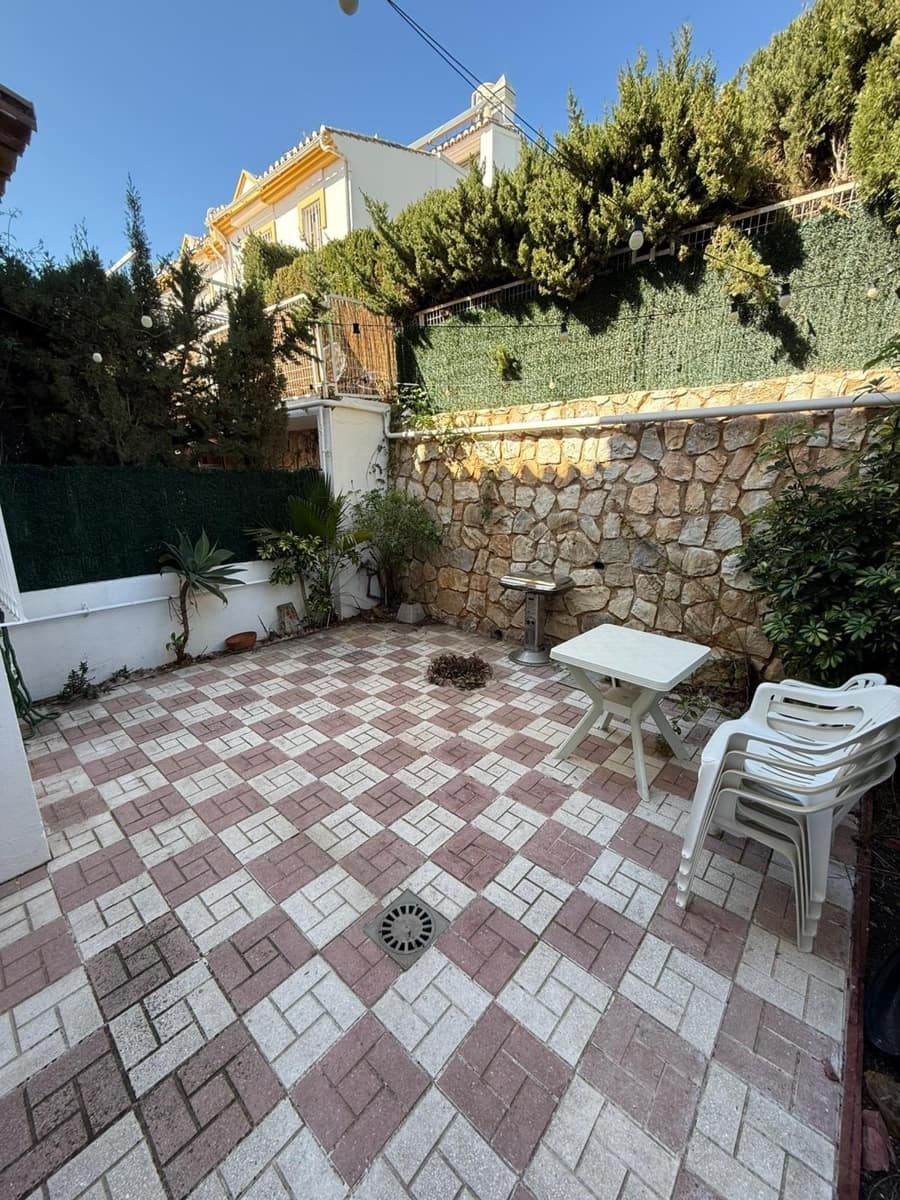 6 makuuhuone Rivitalo vuokrattavana paikassa Malaga kaupunki mukana uima-altaan 
autotalli - 2 000 € (Ref: 9627740)