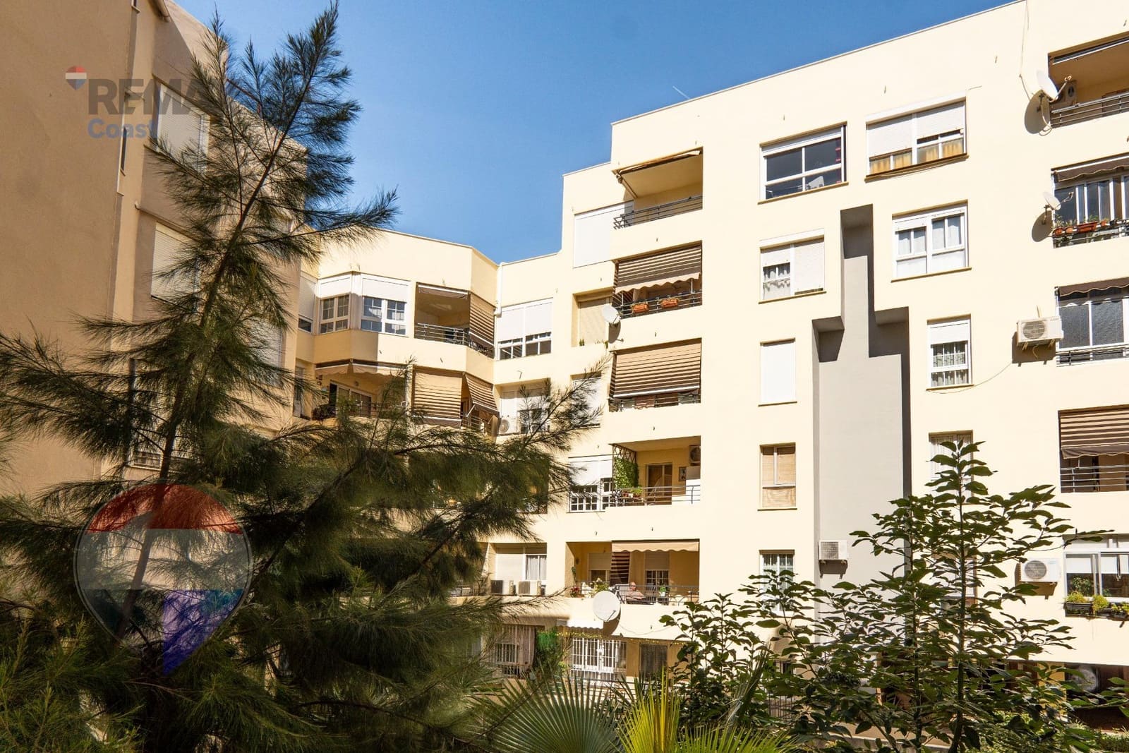 3 bedroom Flat for sale in Malaga city - € 405,000 (Ref: 9637743)