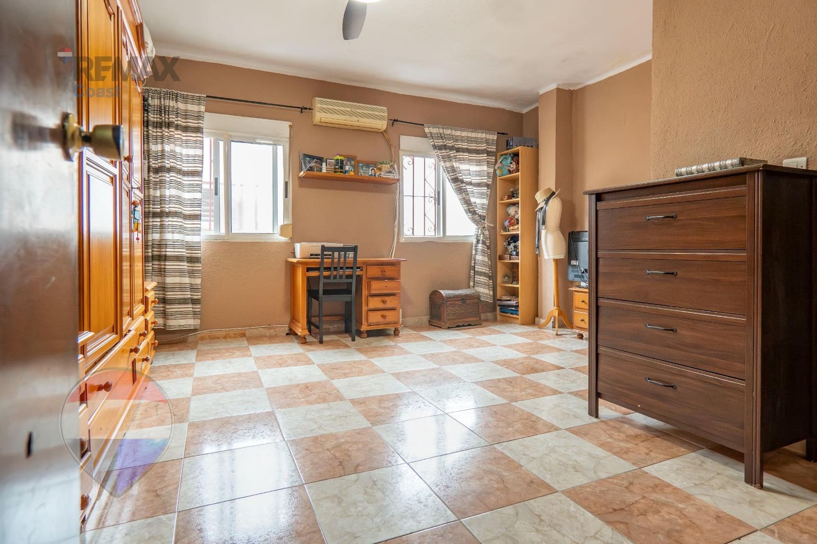 3 makuuhuone Omakotitalo myytävänä paikassa Malaga kaupunki - 266 000 € (Ref: 9679964)