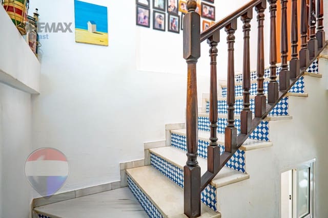 3 sovrum Hus till salu i Ciudad Jardín, Málaga stad - 256 000 € (Ref: 9679964)