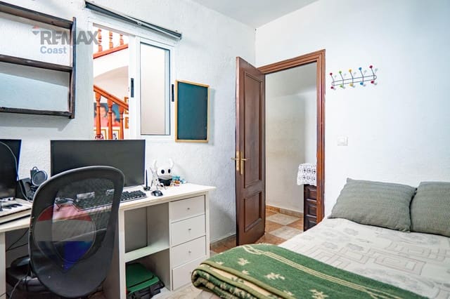 3 sovrum Hus till salu i Ciudad Jardín, Málaga stad - 256 000 € (Ref: 9679964)