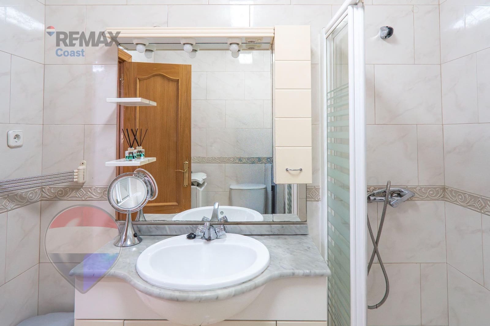 3 bedroom Flat for sale in Malaga city - € 295,000 (Ref: 9702080)