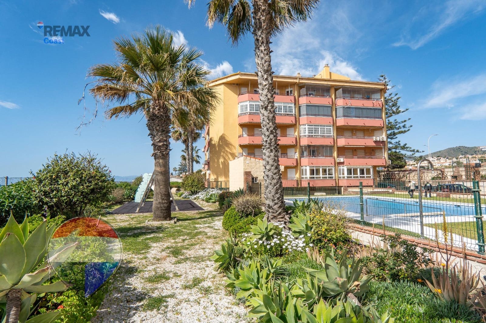 2 bedroom Flat for sale in Rincon de la Victoria with pool garage - € 385,000 (Ref: 9712118)