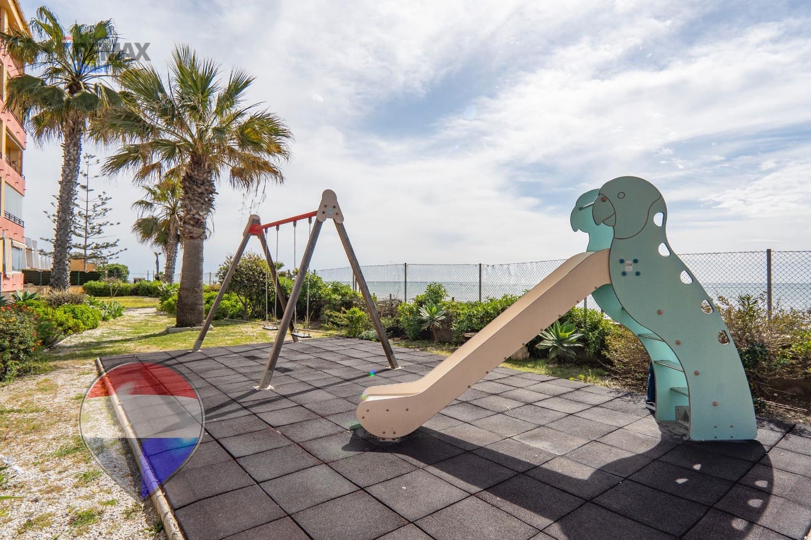 2 bedroom Flat for sale in Rincon de la Victoria with pool garage - € 385,000 (Ref: 9712118)