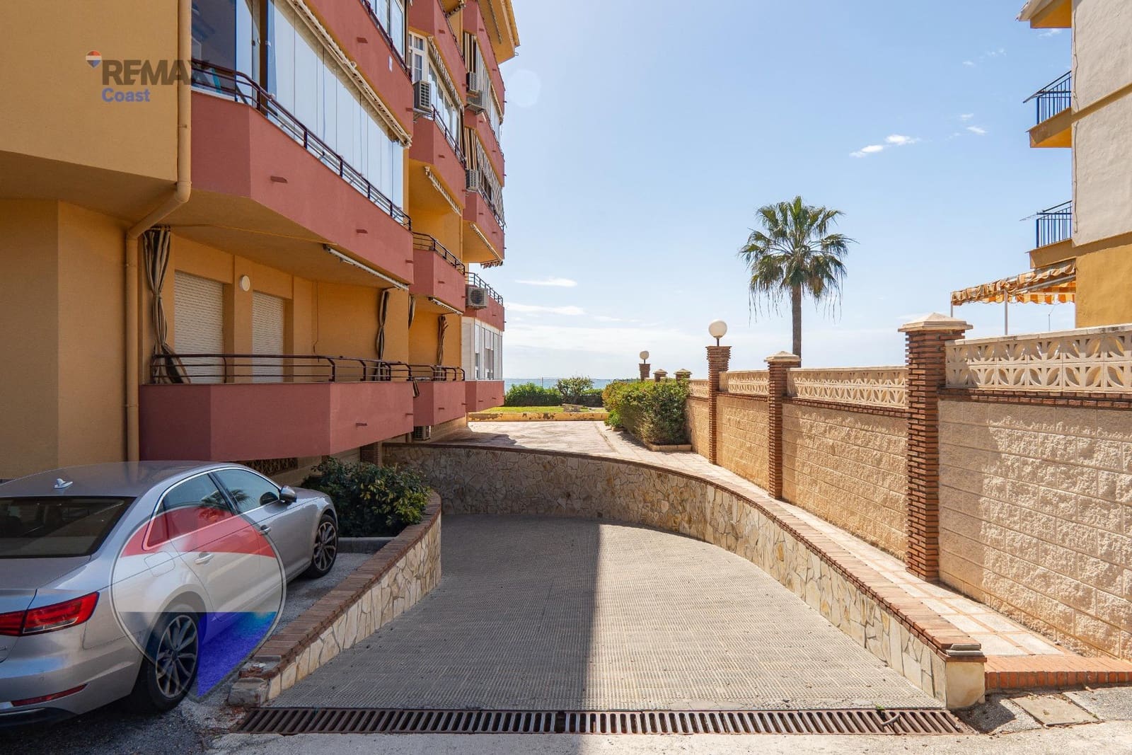 2 bedroom Flat for sale in Rincon de la Victoria with pool garage - € 385,000 (Ref: 9712118)