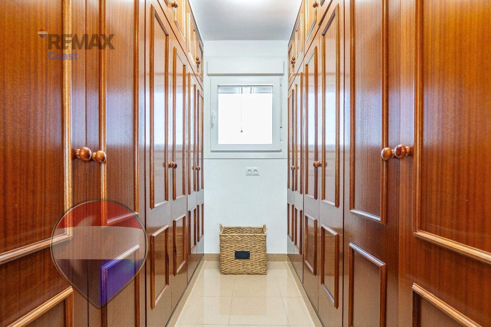 7 chambre Villa/Maison à vendre à La Cala del Moral avec piscine garage - 1 395 000 € (Ref: 9715057)