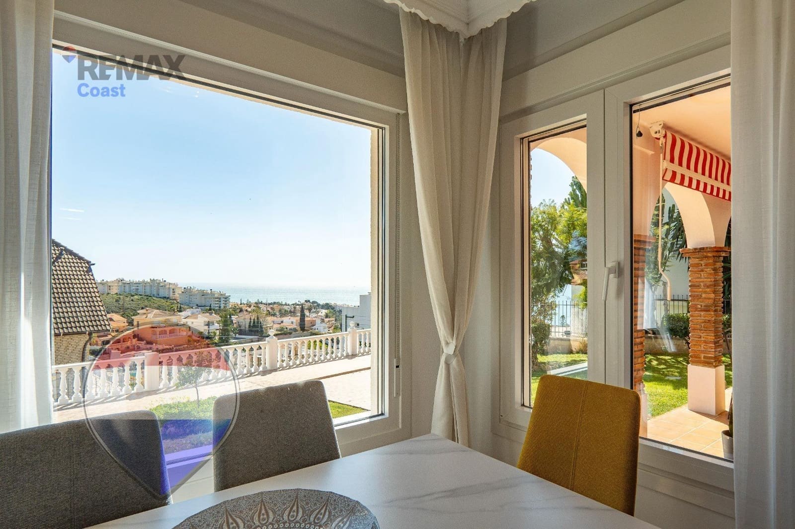 7 chambre Villa/Maison à vendre à La Cala del Moral avec piscine garage - 1 395 000 € (Ref: 9715057)