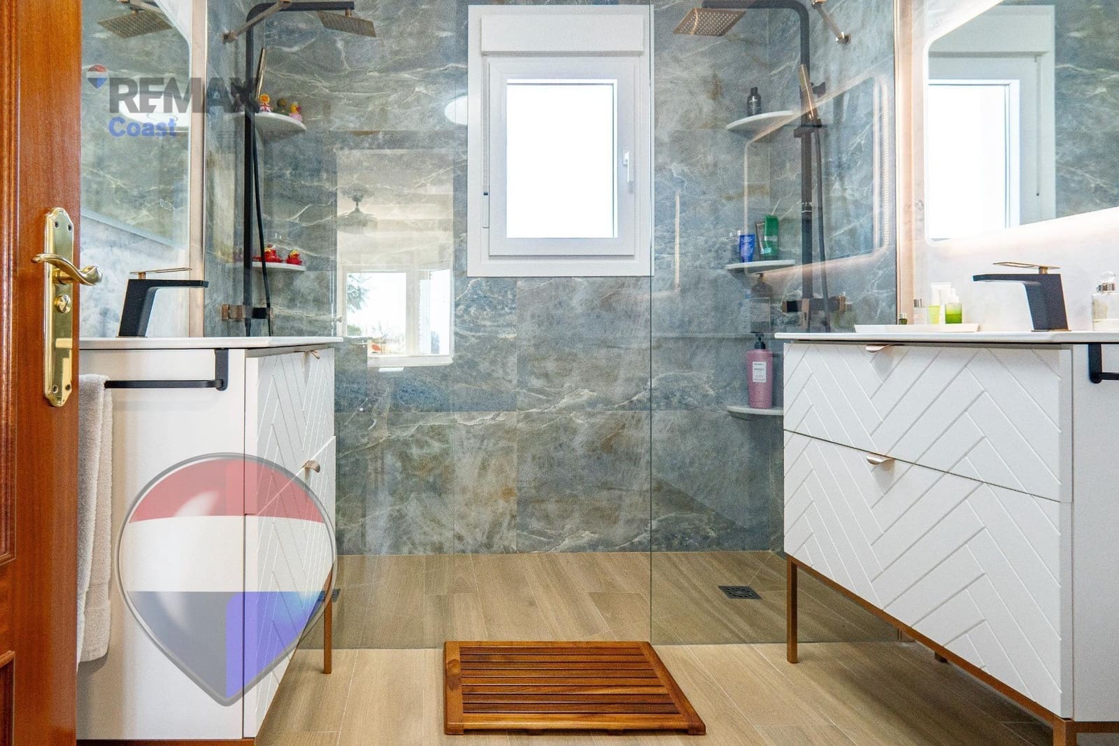 7 chambre Villa/Maison à vendre à La Cala del Moral avec piscine garage - 1 395 000 € (Ref: 9715057)