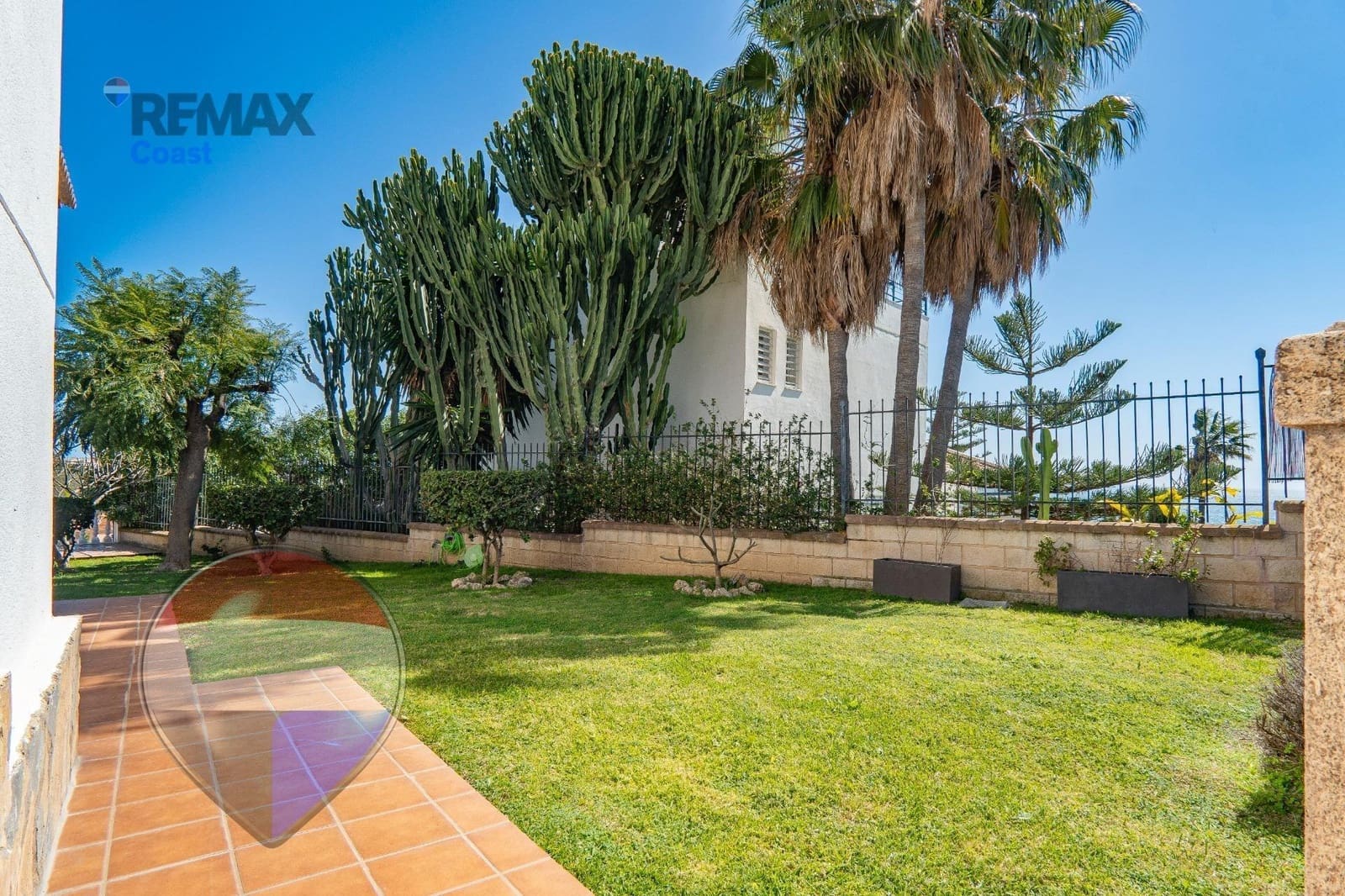 7 chambre Villa/Maison à vendre à La Cala del Moral avec piscine garage - 1 395 000 € (Ref: 9715057)