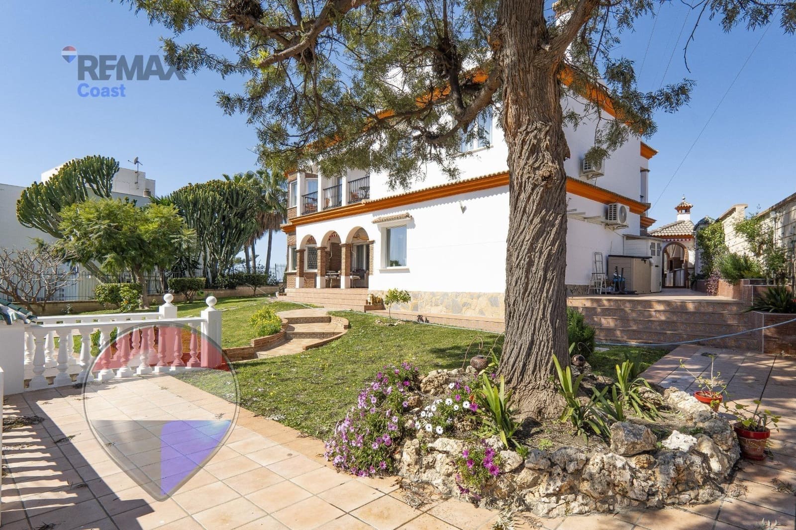 7 chambre Villa/Maison à vendre à La Cala del Moral avec piscine garage - 1 395 000 € (Ref: 9715057)
