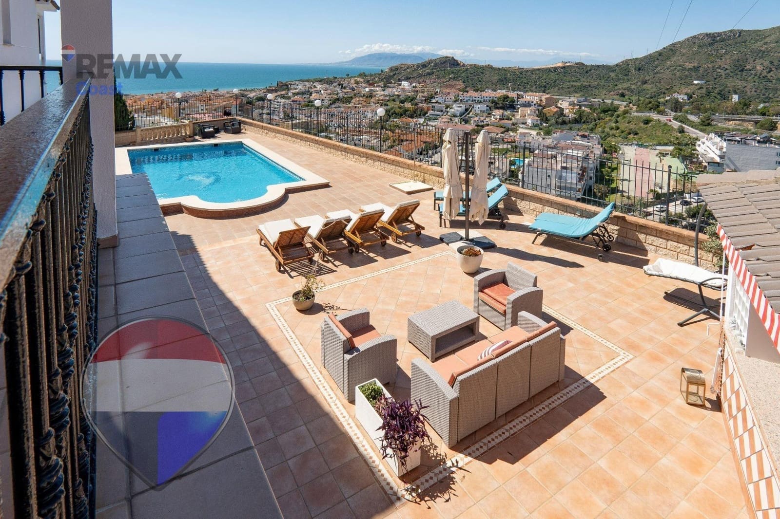 7 chambre Villa/Maison à vendre à La Cala del Moral avec piscine garage - 1 395 000 € (Ref: 9715057)