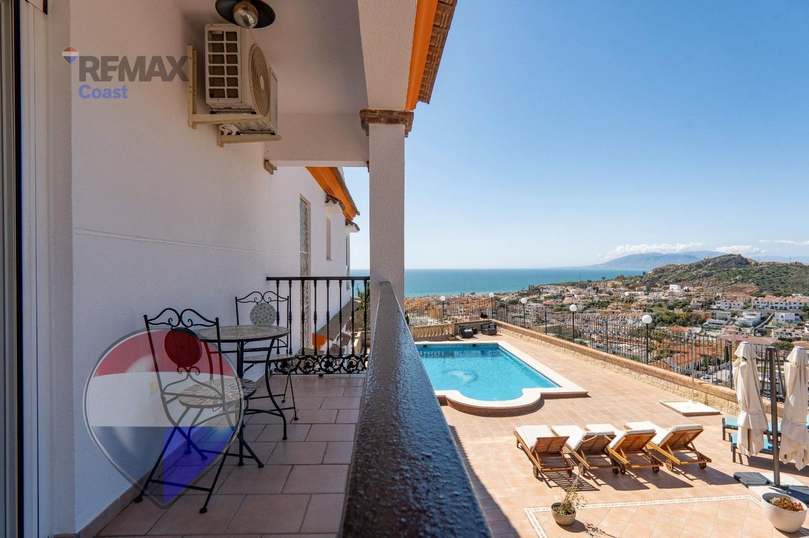 7 chambre Villa/Maison à vendre à La Cala del Moral avec piscine garage - 1 395 000 € (Ref: 9715057)