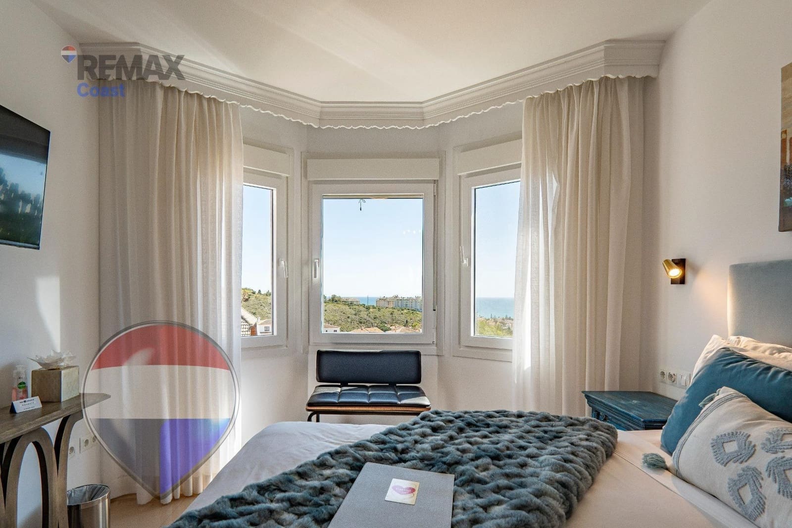 7 chambre Villa/Maison à vendre à La Cala del Moral avec piscine garage - 1 395 000 € (Ref: 9715057)