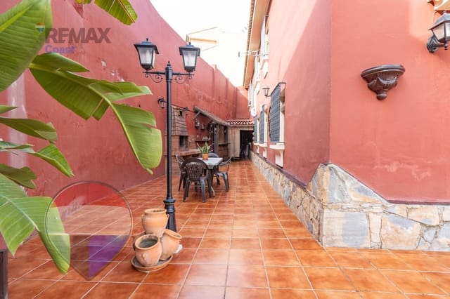 7 Zimmer Villa zu verkaufen in Ciudad Jardín, Málaga Stadt mit Pool - 699.000 € (Ref: 9726773)
