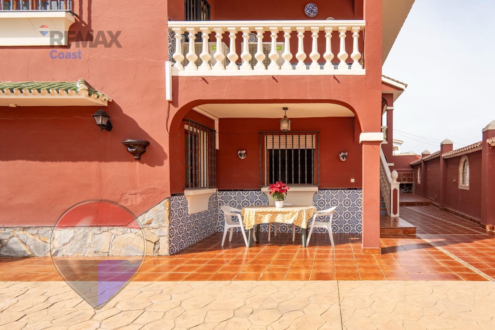 7 Zimmer Villa zu verkaufen in Malaga Stadt mit Pool - 699.000 € (Ref: 9726773)