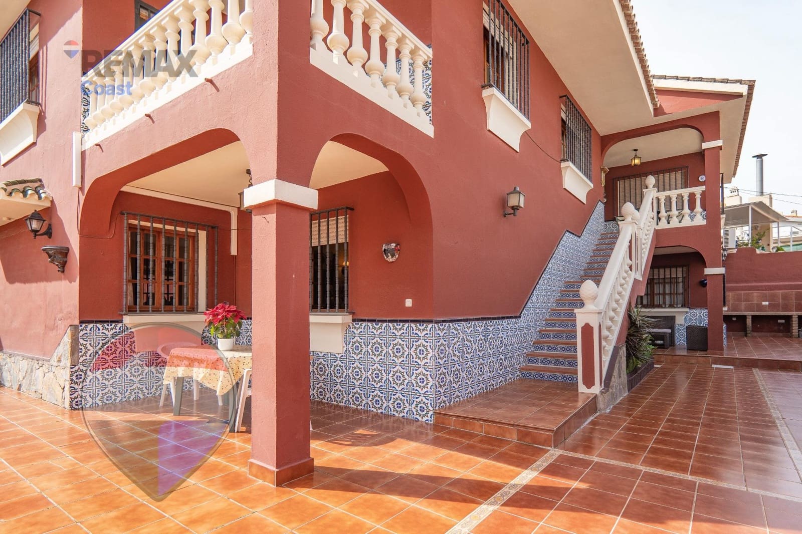 7 Zimmer Villa zu verkaufen in Malaga Stadt mit Pool - 699.000 € (Ref: 9726773)