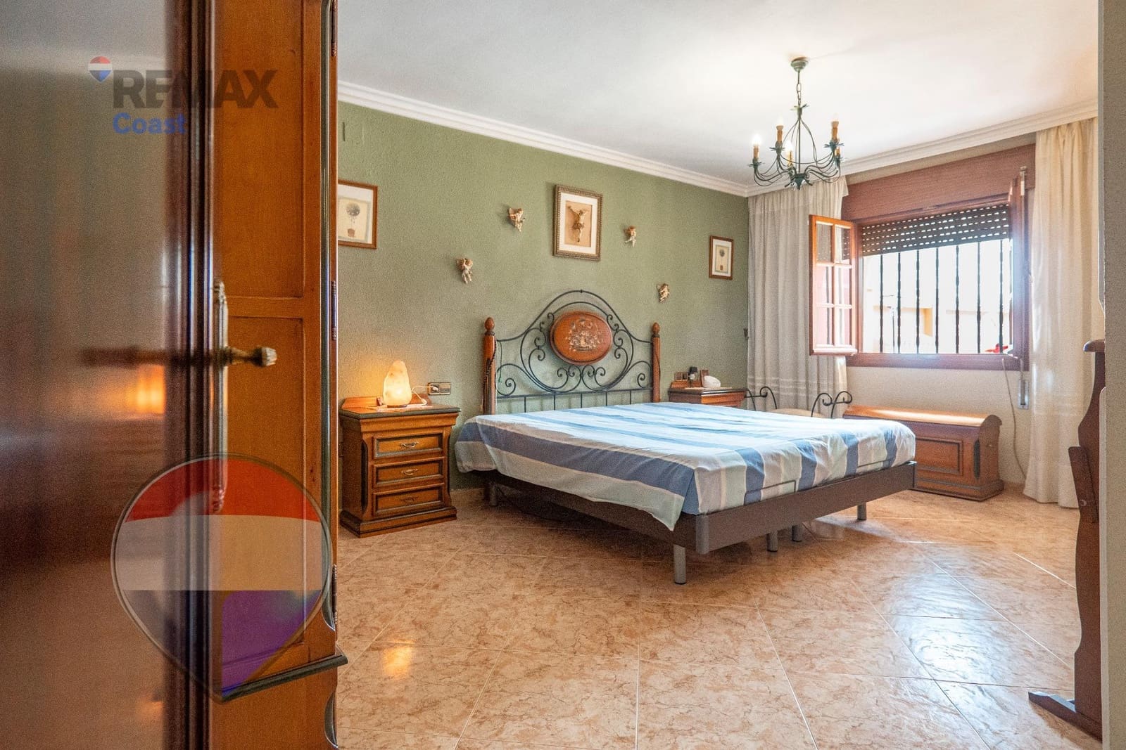 7 Zimmer Villa zu verkaufen in Malaga Stadt mit Pool - 699.000 € (Ref: 9726773)