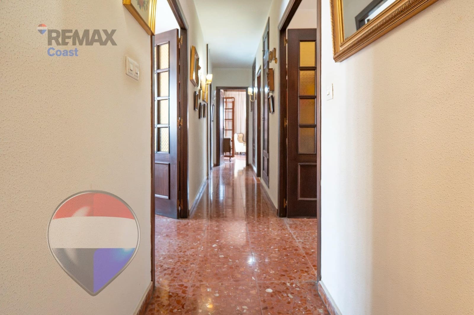 7 Zimmer Villa zu verkaufen in Malaga Stadt mit Pool - 699.000 € (Ref: 9726773)