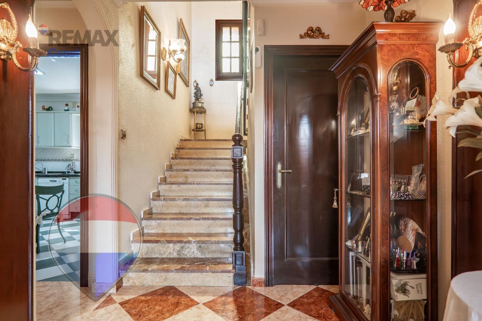 7 Zimmer Villa zu verkaufen in Malaga Stadt mit Pool - 699.000 € (Ref: 9726773)