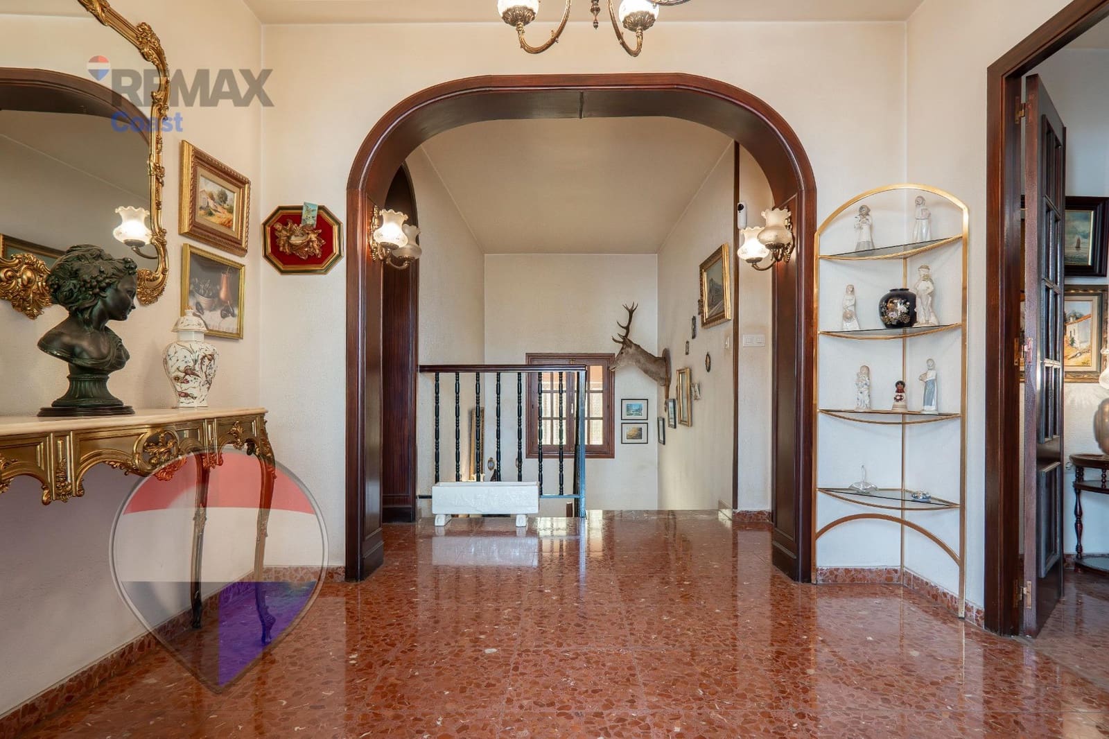 7 Zimmer Villa zu verkaufen in Malaga Stadt mit Pool - 699.000 € (Ref: 9726773)
