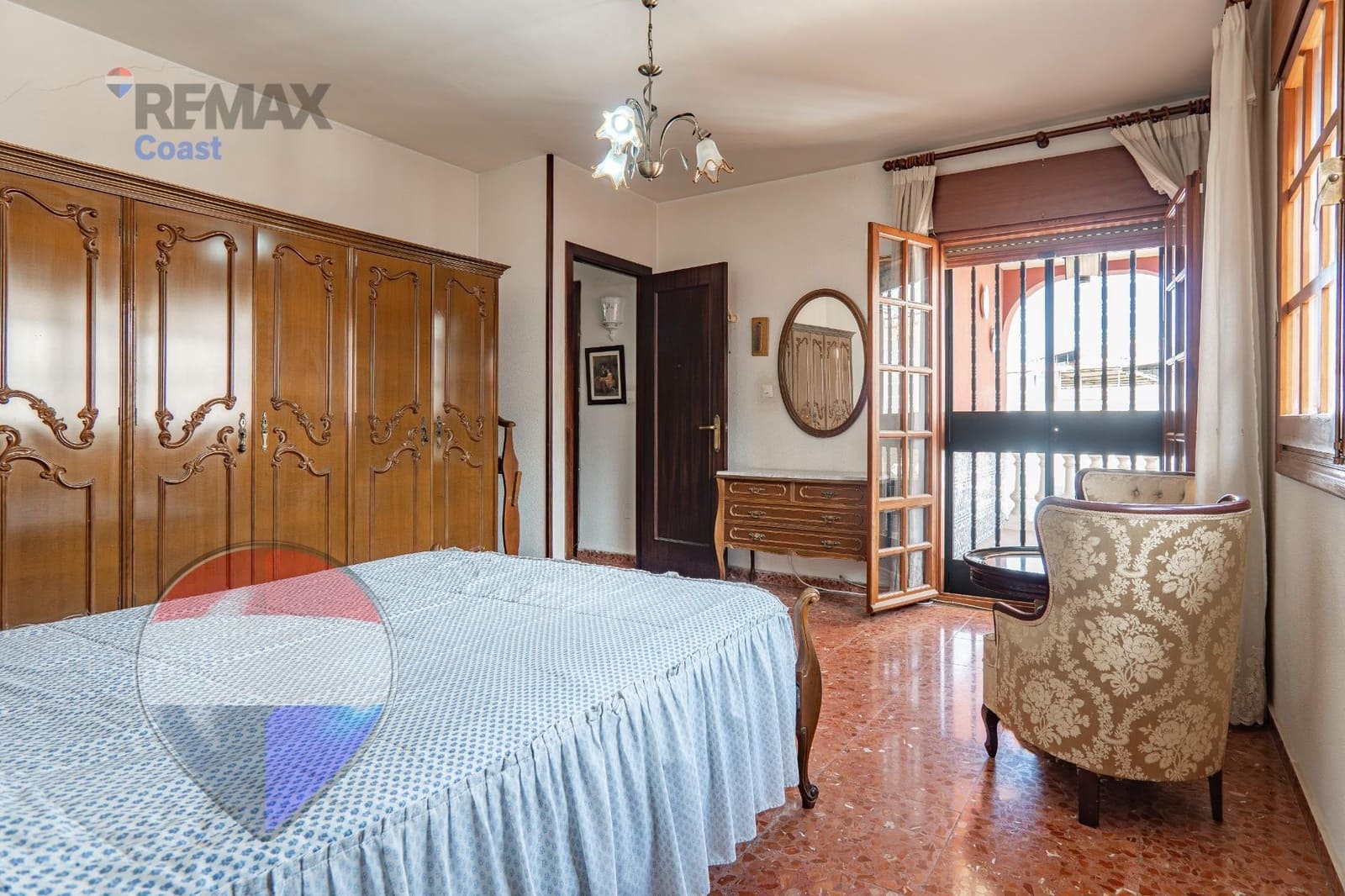 7 Zimmer Villa zu verkaufen in Malaga Stadt mit Pool - 699.000 € (Ref: 9726773)