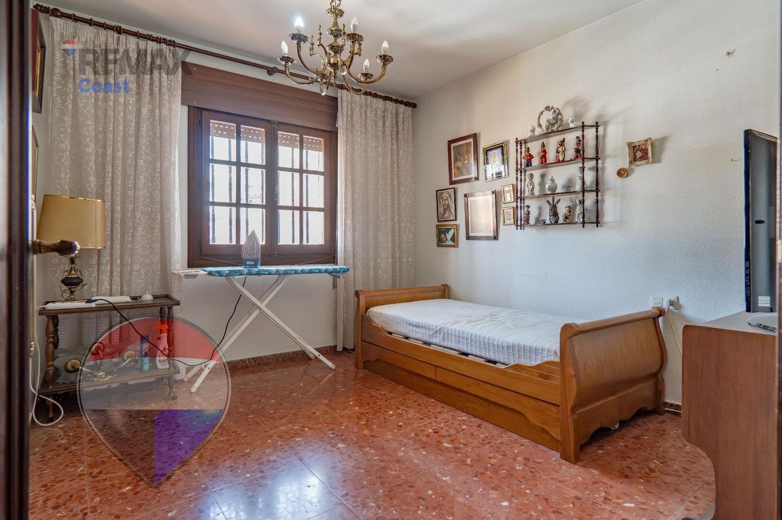 7 Zimmer Villa zu verkaufen in Malaga Stadt mit Pool - 699.000 € (Ref: 9726773)