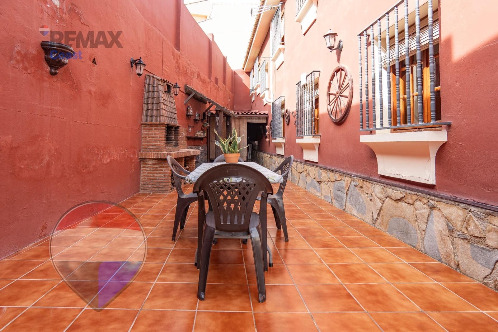 7 Zimmer Villa zu verkaufen in Malaga Stadt mit Pool - 699.000 € (Ref: 9726773)