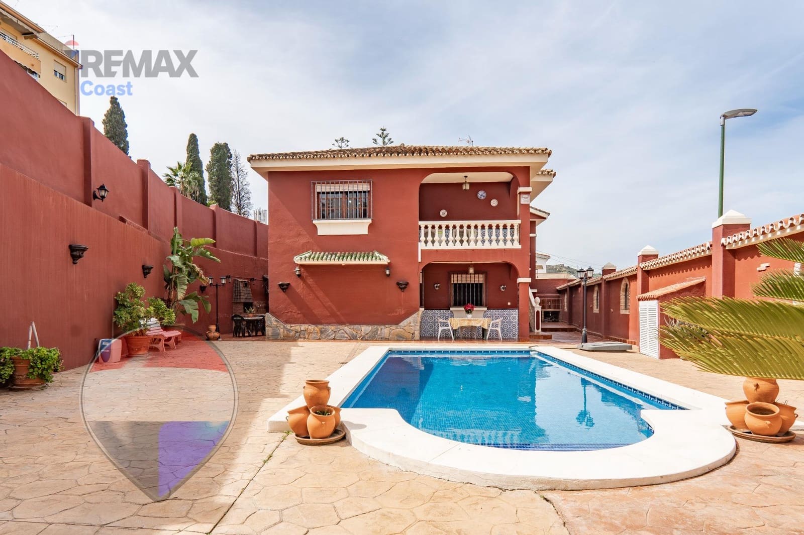 7 Zimmer Villa zu verkaufen in Malaga Stadt mit Pool - 699.000 € (Ref: 9726773)