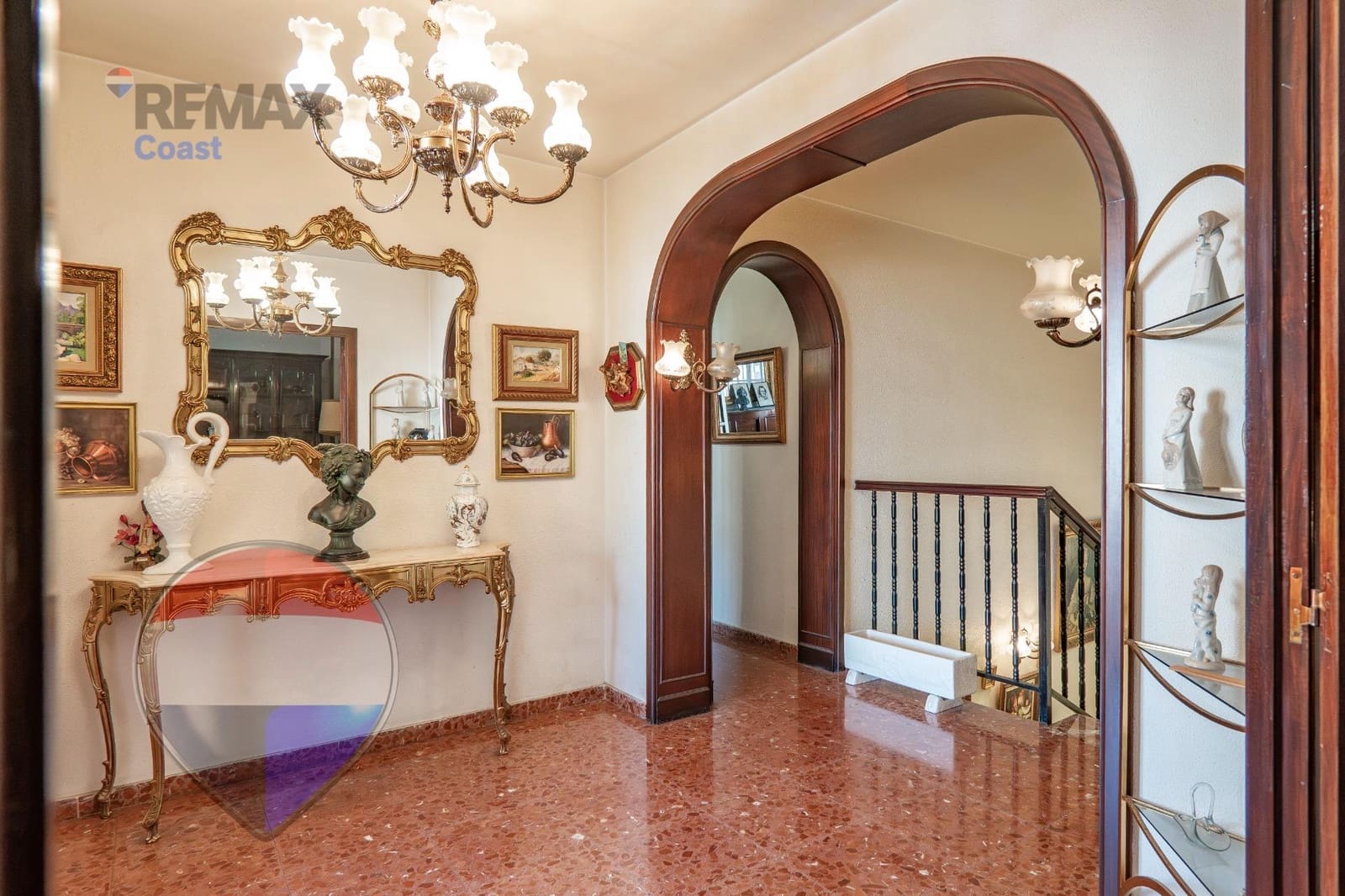 7 Zimmer Villa zu verkaufen in Malaga Stadt mit Pool - 699.000 € (Ref: 9726773)