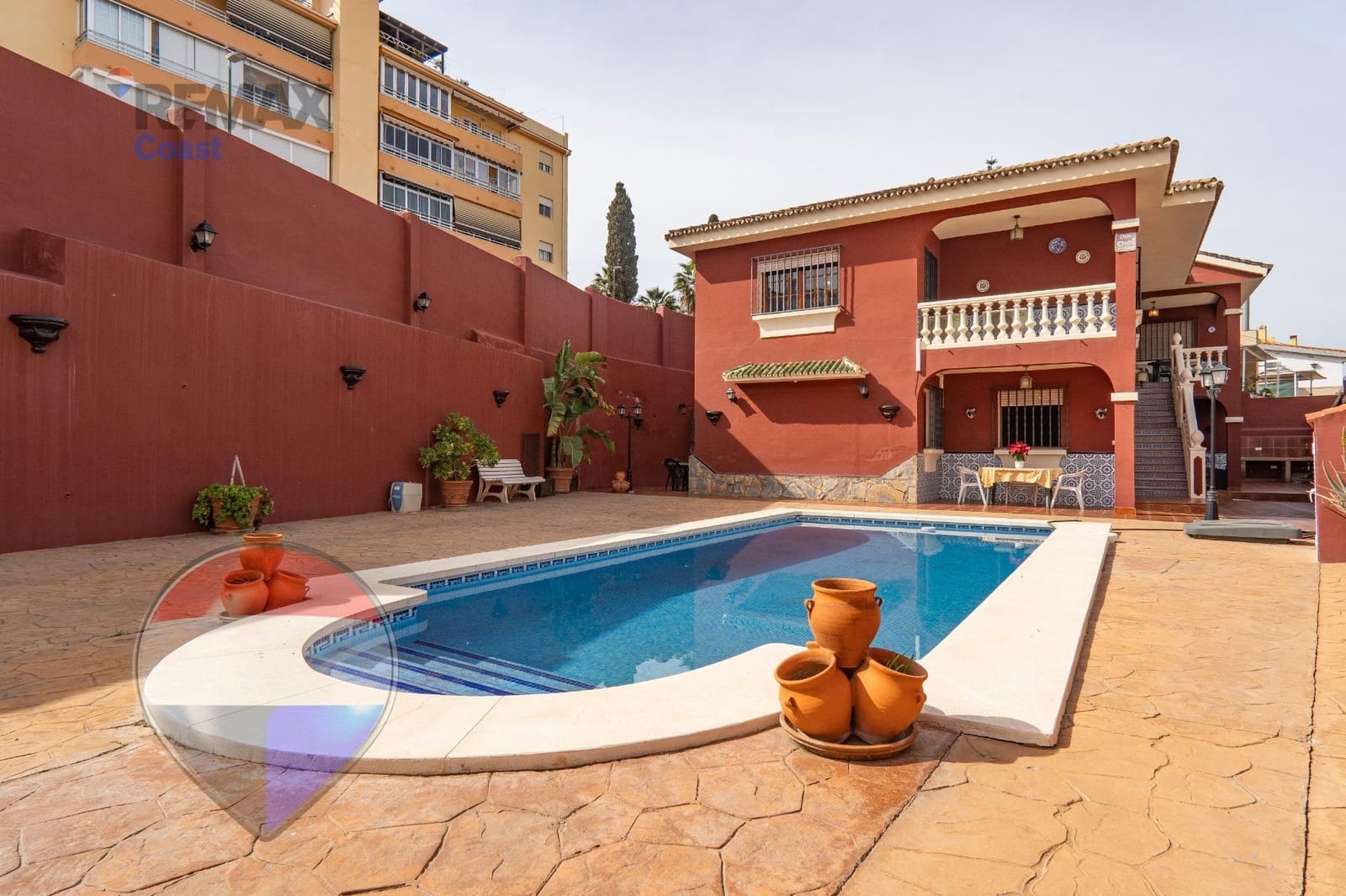 7 Zimmer Villa zu verkaufen in Malaga Stadt mit Pool - 699.000 € (Ref: 9726773)