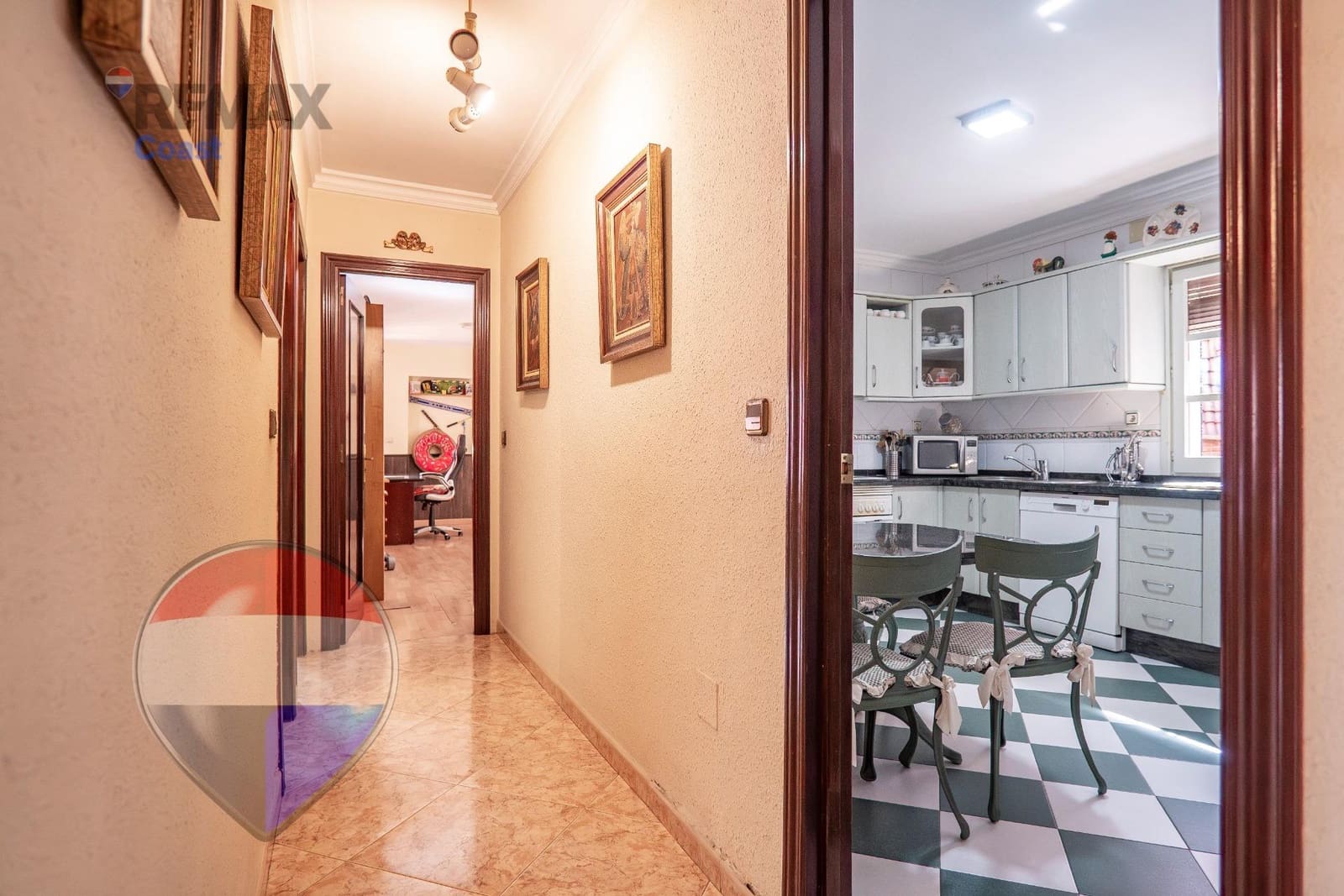 7 bedroom Villa for sale in Malaga city with pool - € 699,000 (Ref: 9726773)