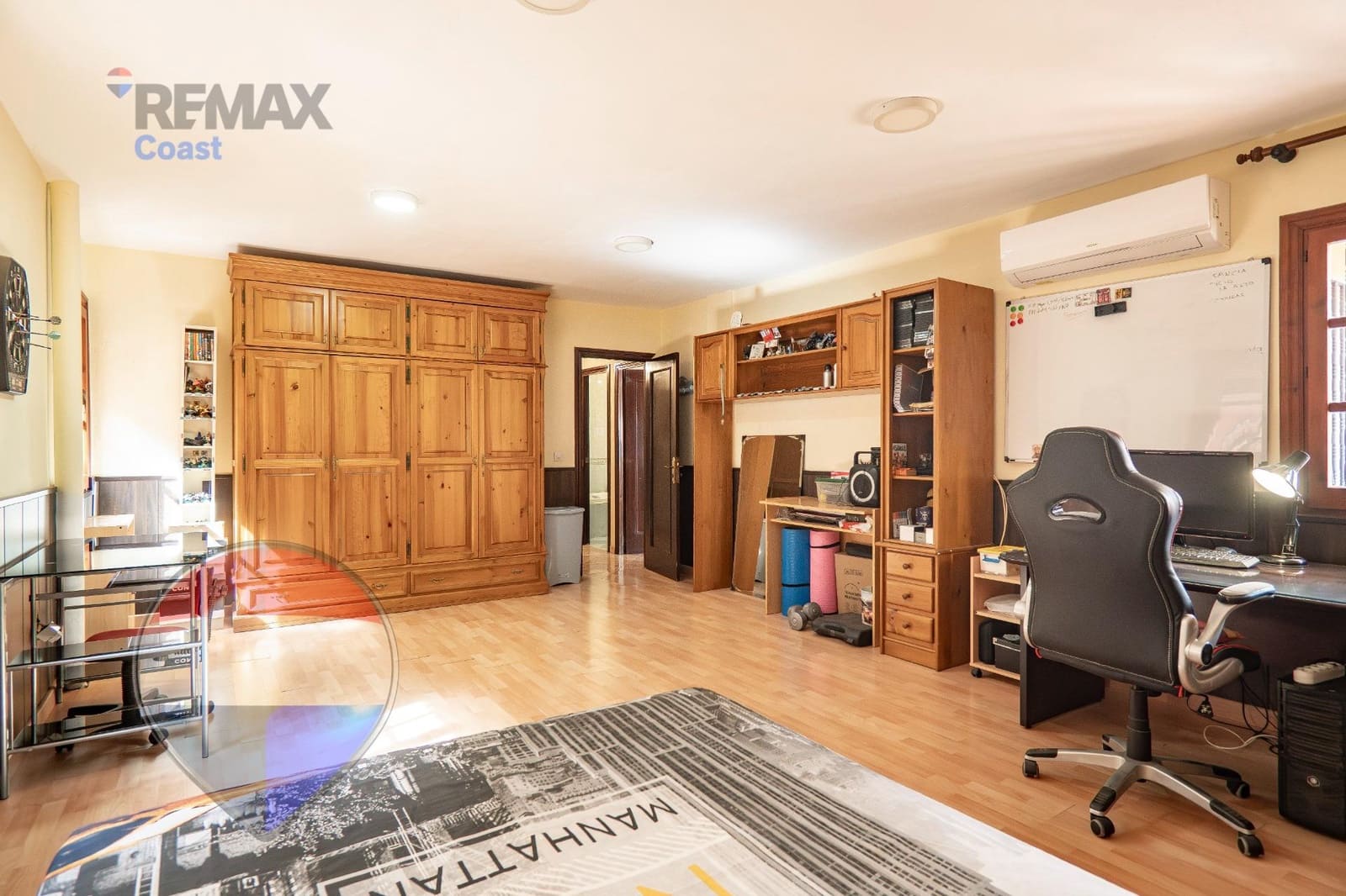 7 bedroom Villa for sale in Malaga city with pool - € 699,000 (Ref: 9726773)