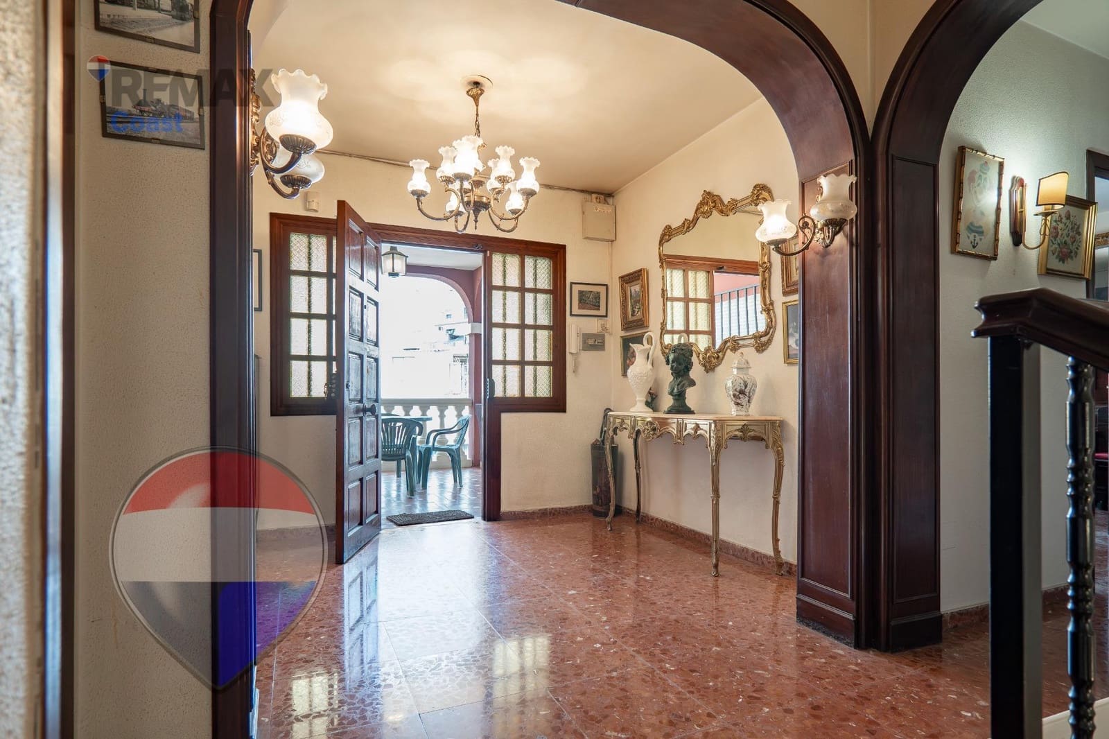 7 bedroom Villa for sale in Malaga city with pool - € 699,000 (Ref: 9726773)
