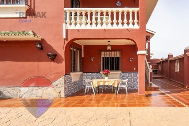 7 bedroom Villa for sale in Ciudad Jardín, Málaga city with pool - € 699,000 (Ref: 9726773)