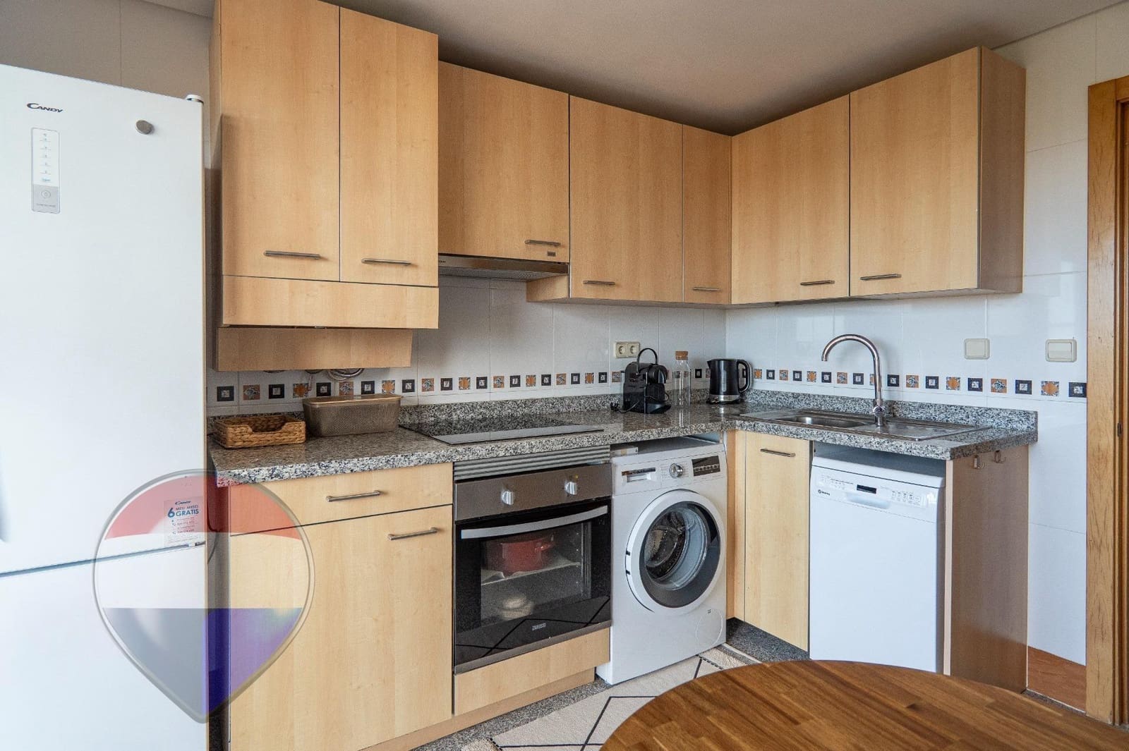 2 bedroom Penthouse for rent in Almayate with pool - € 950 (Ref: 9735696)