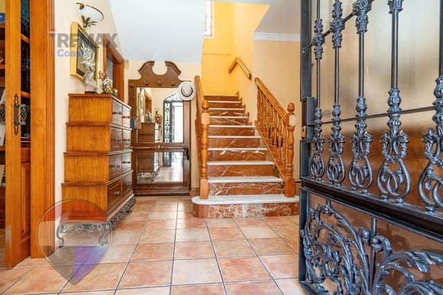 7 sypialnia Willa na sprzedaż w El Limonar, Miasto Málaga - 899 000 € (Ref: 9755860)