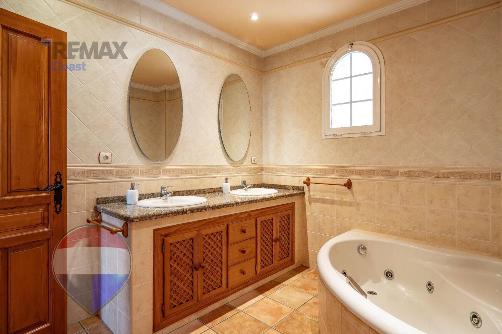 7 sypialnia Willa na sprzedaż w Miasto Malaga - 899 000 € (Ref: 9755860)