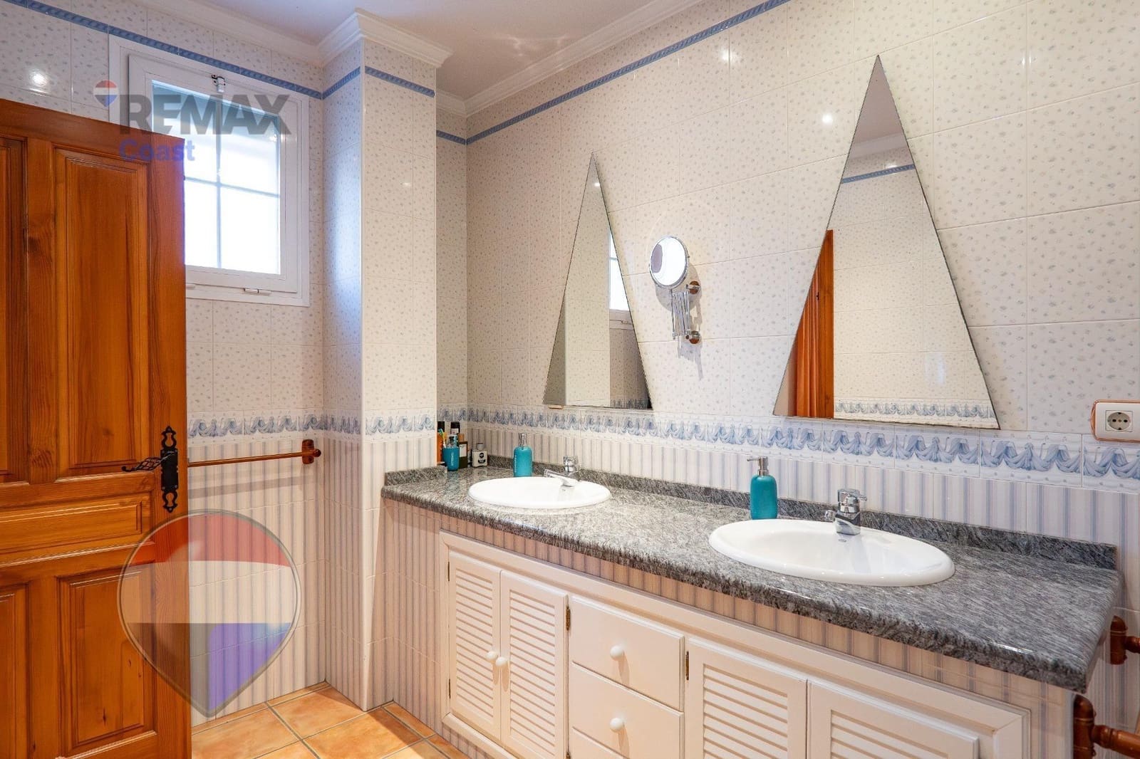 7 sypialnia Willa na sprzedaż w Miasto Malaga - 899 000 € (Ref: 9755860)