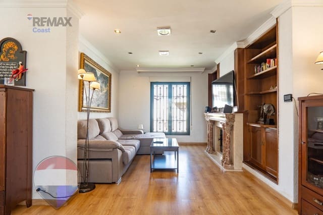 6 chambre Villa/Maison à vendre à Rincón de la Victoria avec piscine - 1 049 000 € (Ref: 9755861)