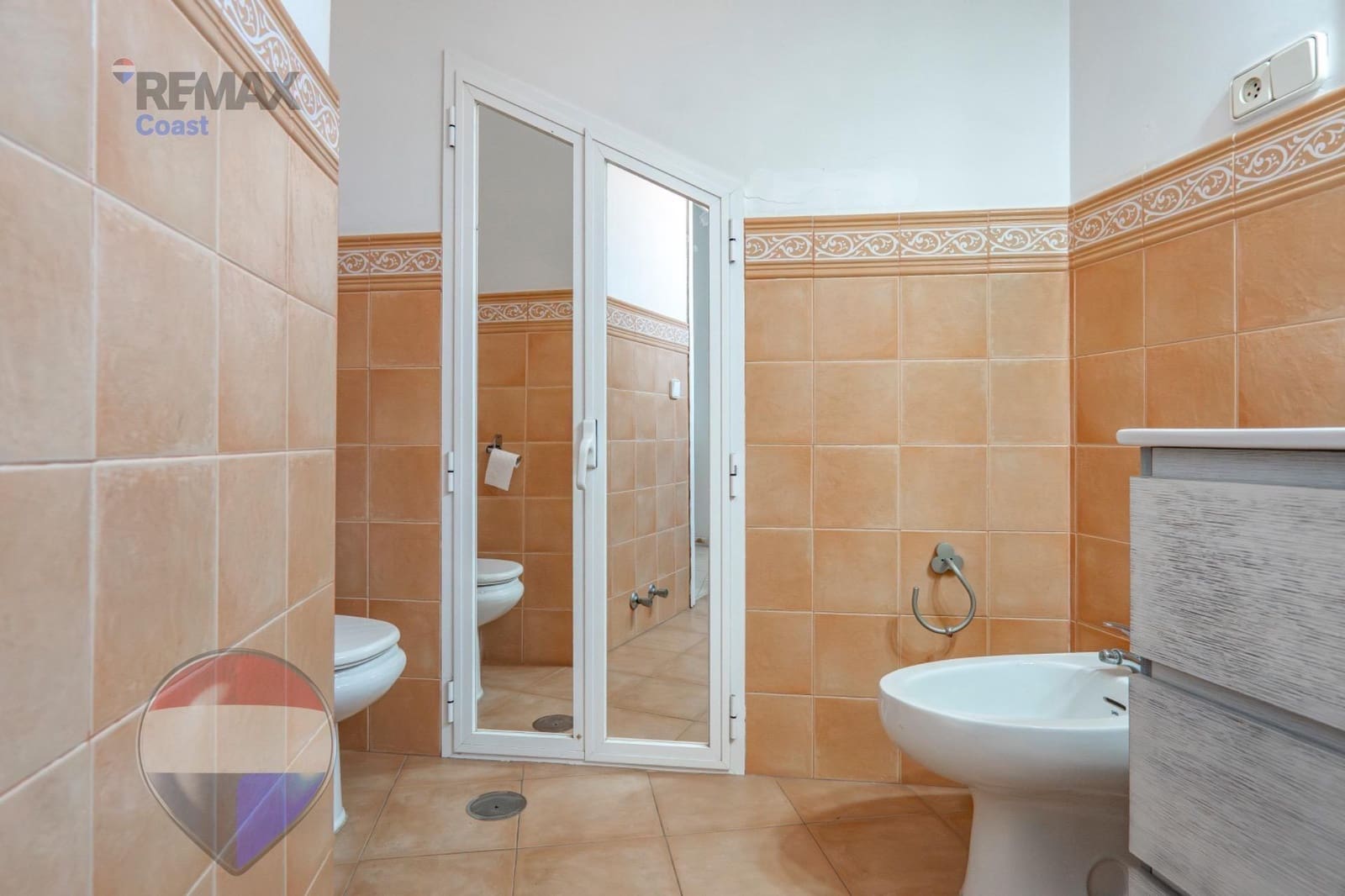 6 bedroom Villa for sale in Rincon de la Victoria with pool - € 1,049,000 (Ref: 9755861)
